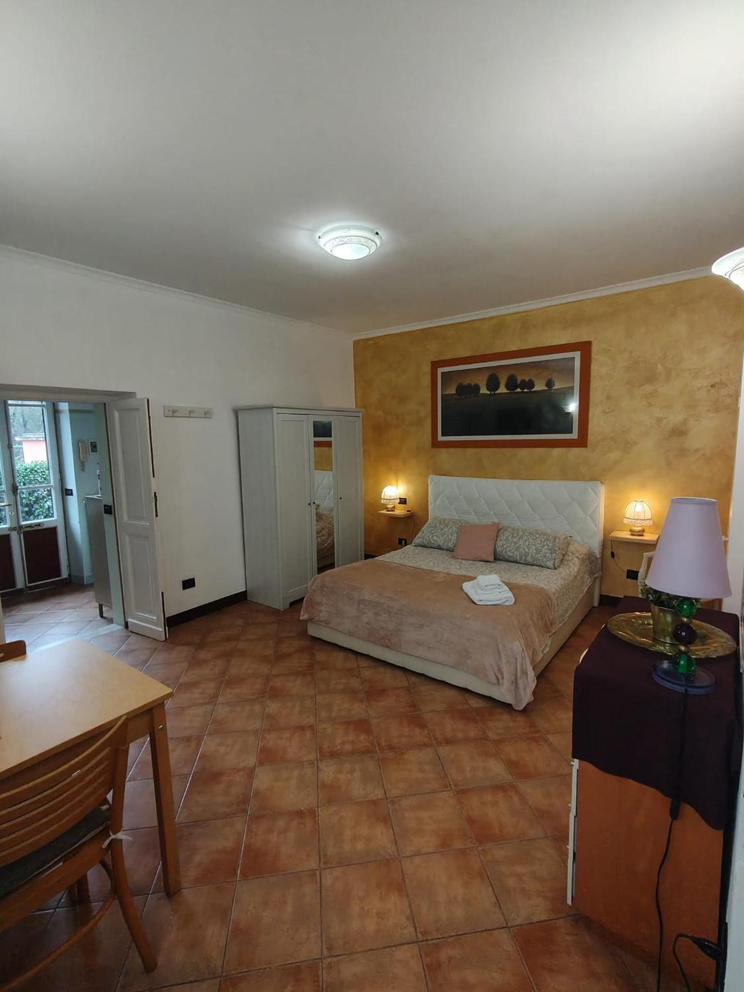 Piramide Gold Apartment Рим Екстериор снимка